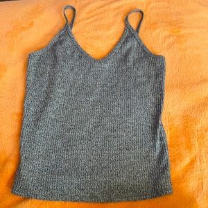 Grey crop top size extra large/ tight fitting/ fits size large/stretchy.